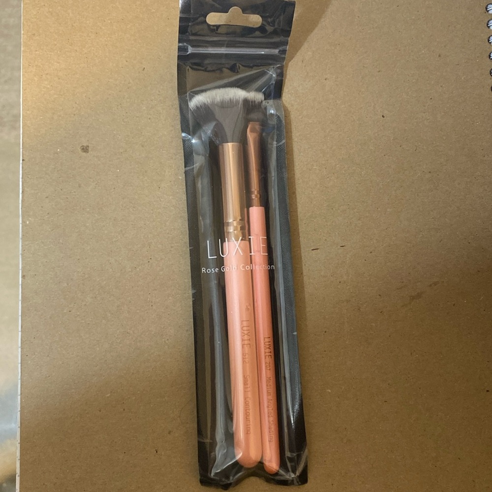 NEW Luxie Beauty makeup brush set factory sealed